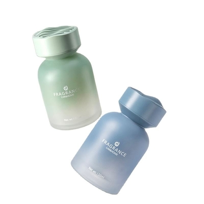 acheter Parfum de rafraîchisseur d'air liquide vert / bleu pour les améliorations intérieures des véhicules online manufacture