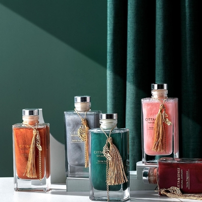 acheter Bouteille de diffuseur de roseau rectangulaire de 150 ml avec bouchon en argent en polymère élevé online manufacture