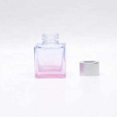 Bom preço Garrafa de difusão de 50 ml de cana de luxo Ambre Cor Quadrado Garrafas de difusão de óleo essencial on-line