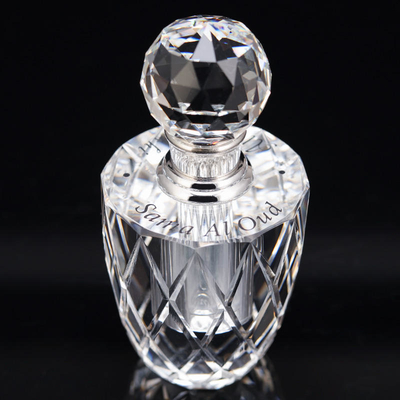 Guter Preis Professionelle luxuriöse facettierte Kristall-Parfümflasche für Hochzeitsgeschenke Valentinstagsgeschenk Online