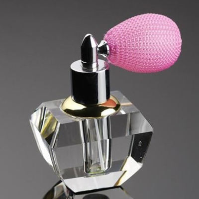 Good price Vintage Crystal Perfume Bottle with Mini Bulb Spray Laser Engraved for Holiday Decoration online
