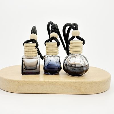 Bom preço Frasco de Perfume para Carro Quadrado Triângulo Preto Vidro Selado com Parafuso e Difusor Pendurado com Tampa de Borracha on-line